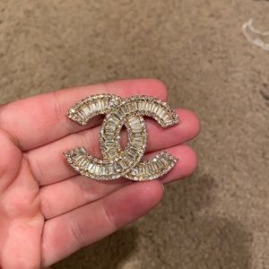 Chanel pin